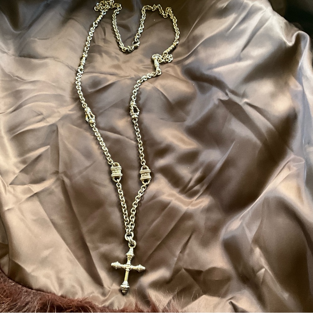 Stylish Gold Cross Pendant Necklace